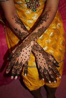 Abaya Hand Designs