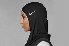 Nike Abaya