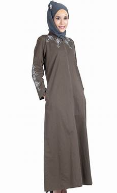 Button Abaya
