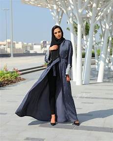 Nukhbaa Abaya